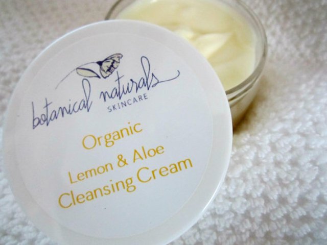 Moisturizing Lemon & Aloe Face Cleanser