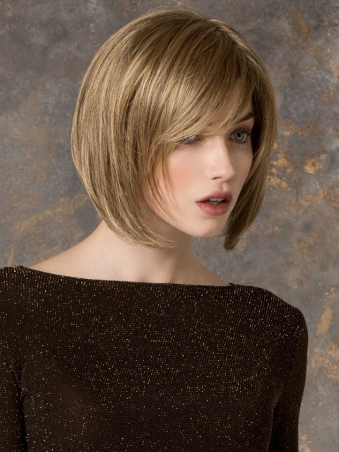 Short haircuts for thick hair for Oval Face