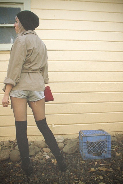 WEAR COMBAT BOOTS WITH KNEE HIGH SOCKS - 4