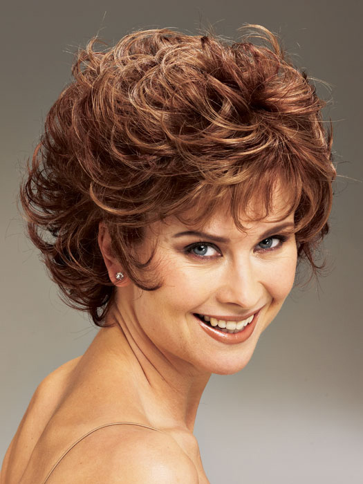 16 Fabulous Short Hairstyles For Curly Hair Olixe Style Magazine 