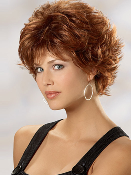 16 Fabulous Short Hairstyles for Curly Hair  Olixe  Style Magazine 